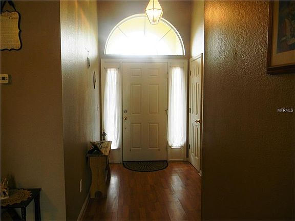 2nd image of 4017 Lake Bluff Dr