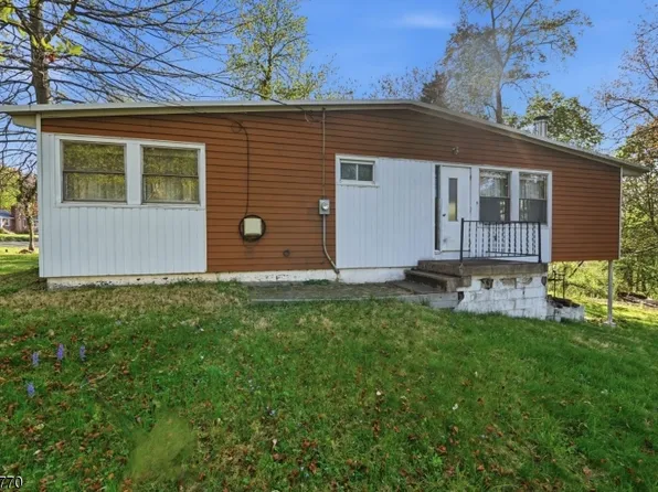 101 Gates Ave, Long Hill Twp., NJ 07933