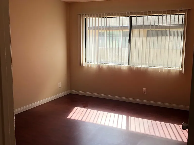 1186 E Lugonia Ave — Photo 10