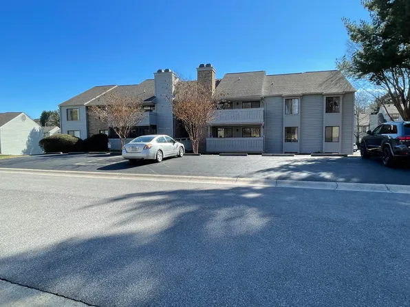 2515 Gatehouse Ln, Salem, VA 24153