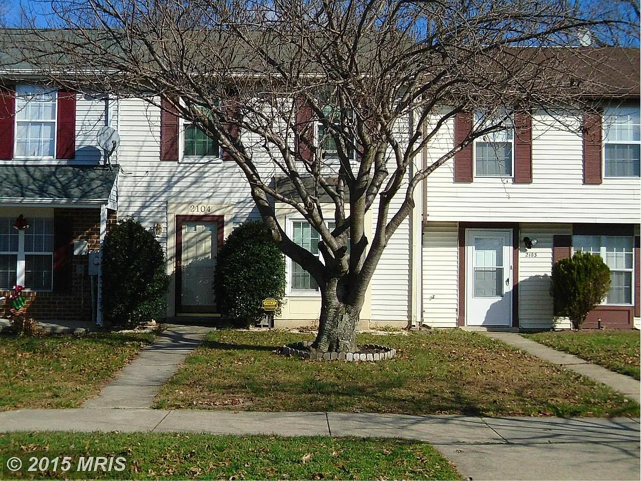 2104 Tanglewood Dr photo 1