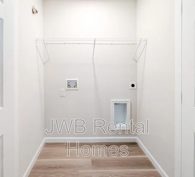 154 W 28th St — Photo 9
