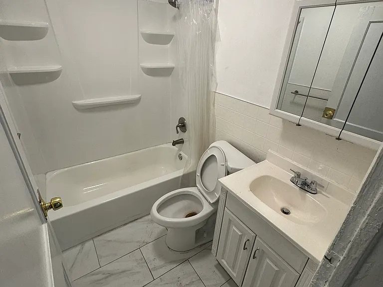 79 High St #B5 — Photo 8