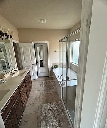 5th image of 1004 Katherine Rd