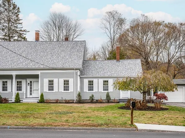 88 Orchard St, Raynham, MA 02767