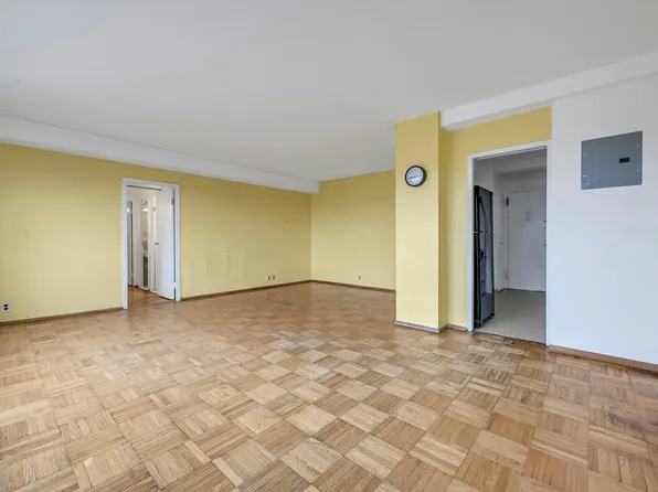 1 Fordham Hill Oval image 3 of 43