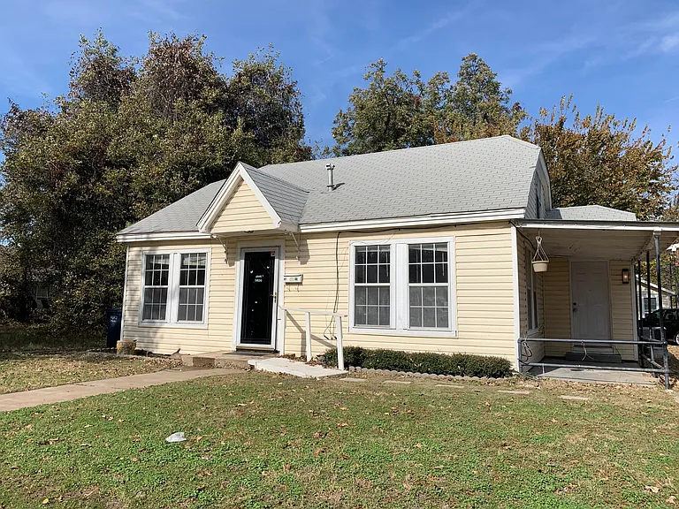 3413 Conway St — Photo 1