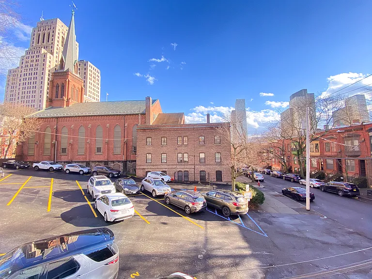 95 Chestnut St #3 — Photo 9