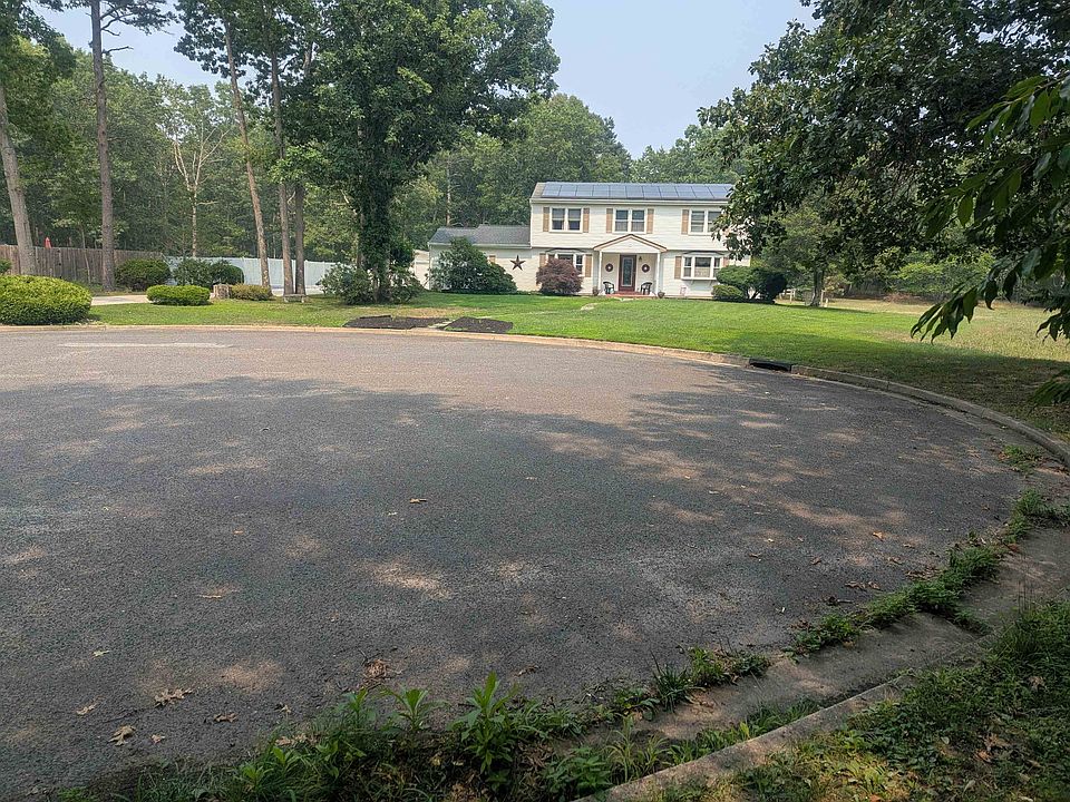 1st image of 9 Saddle Ridge Ln