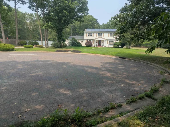 9 Saddle Ridge Ln, Egg Harbor Township, NJ 08234