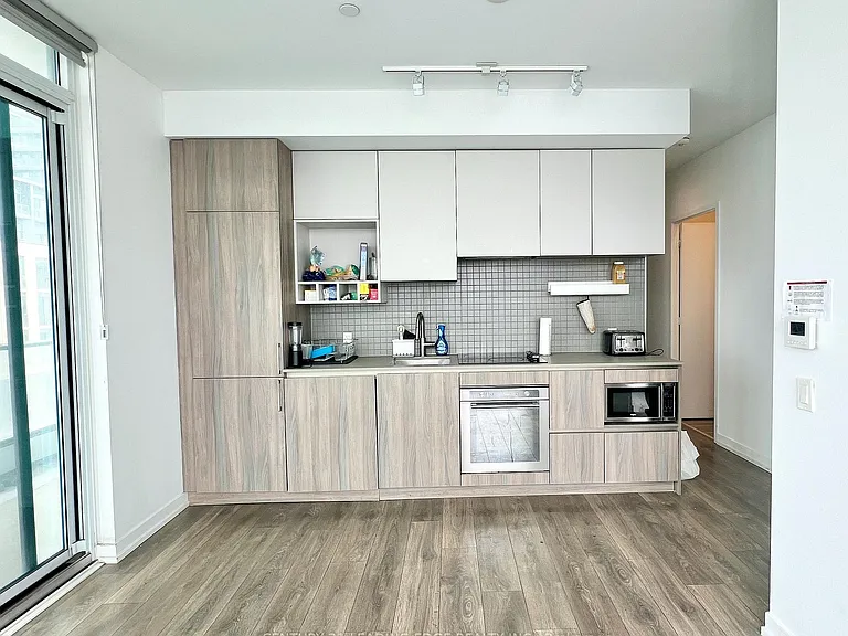 950 Portage Pkwy #302 — Photo 7