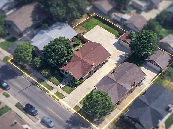 2nd image of 1418 Perry St