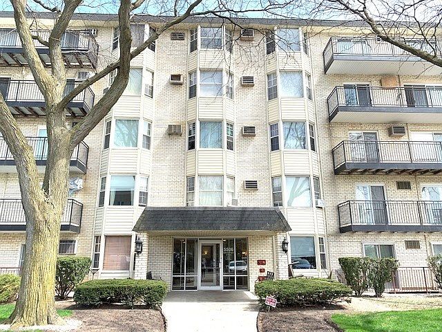 Updated One Bedroom Condo!