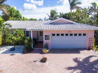 560 Lyons Ln, Longboat Key, FL 34228