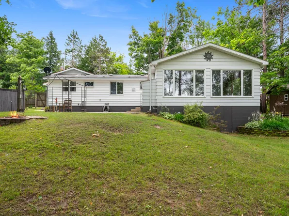 5699 Smith Rd, Cheboygan, MI 49721