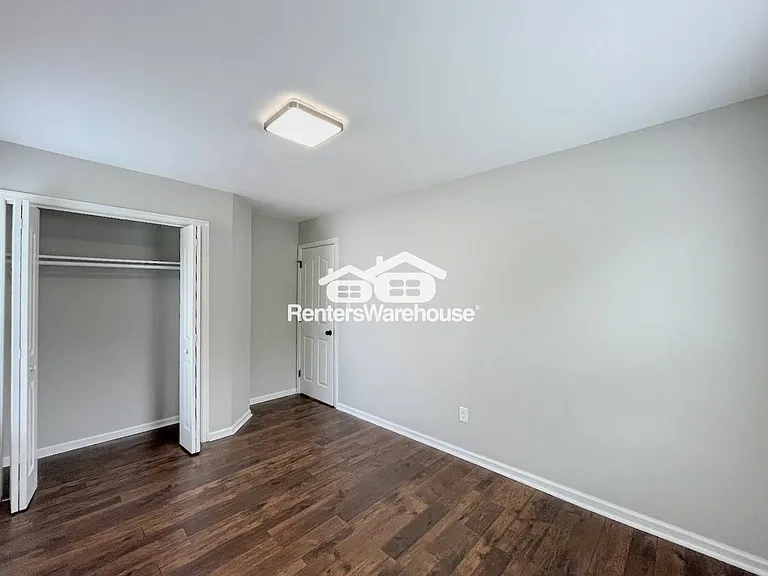 1054 Ivaloo St — Photo 29