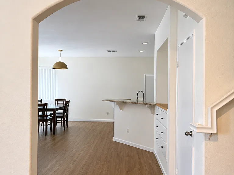 1401 Filmore Pl — Photo 12