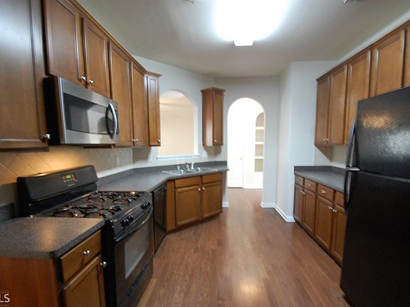Lots of space for cooking and entertaining
