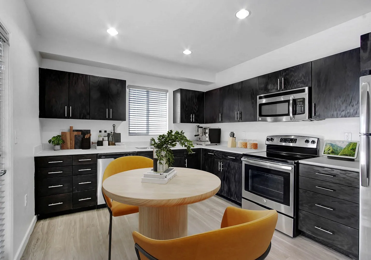 Citron Apartments — Photo 1