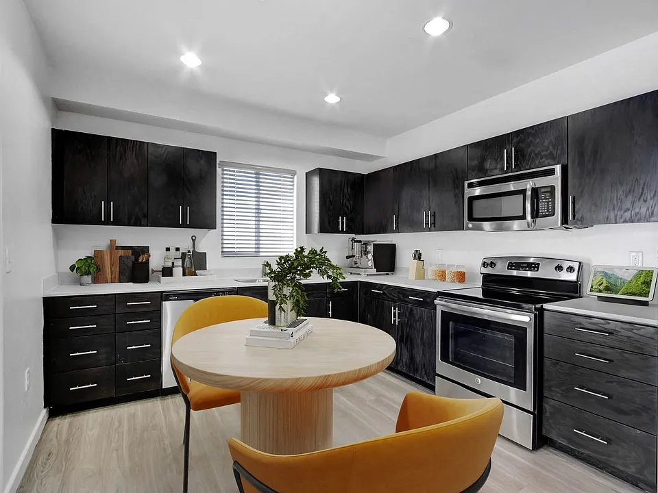 Citron Apartments