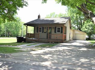 204 N Shaft St, Eureka, IL