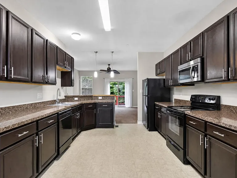 166 Hemisphere Cir — Photo 10