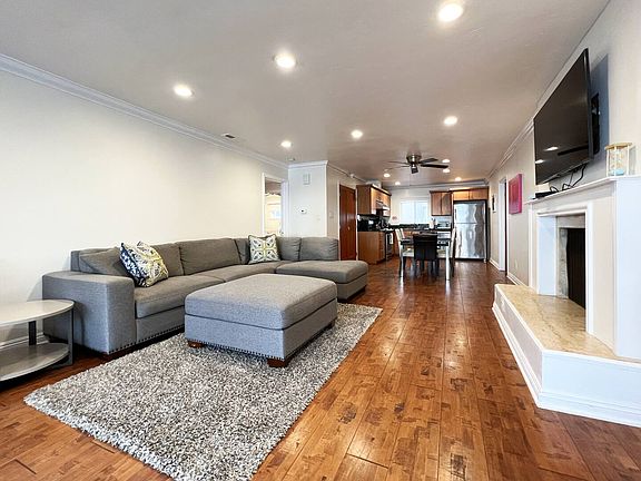 2nd image of 1039 Coast Blvd Unit C