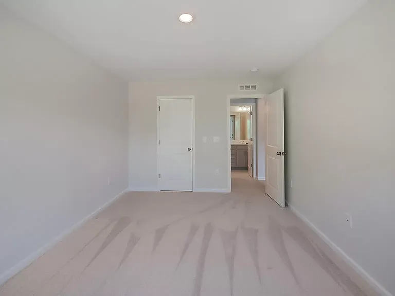 5851 Woodlawn Dr — Photo 18