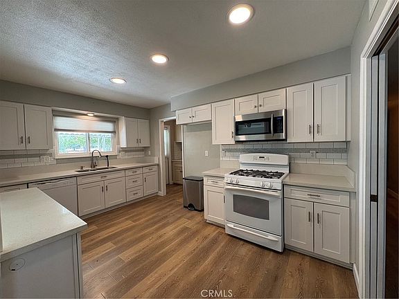 5th image of 26378 Ridgemoor Rd