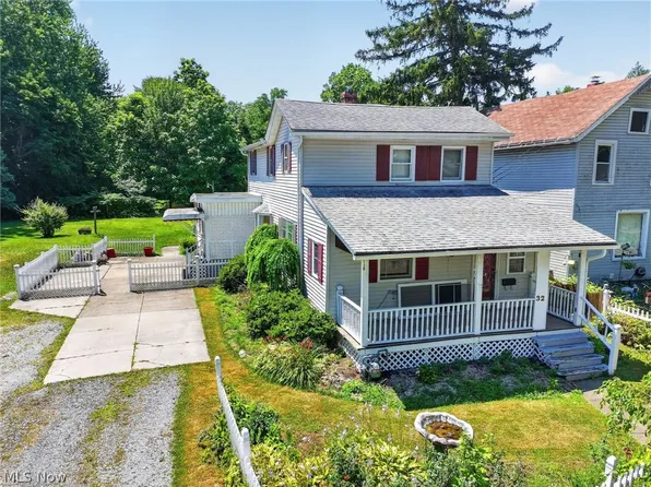 32 Water St, Geneva, OH 44041