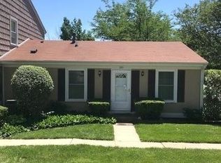 326 Russet Way, Vernon Hills, IL 60061