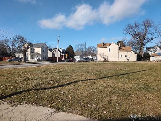 1st image of 2101 E 4th St