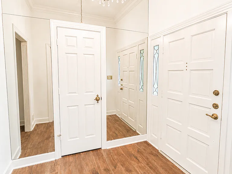 9205 Whitegate Ct — Photo 4