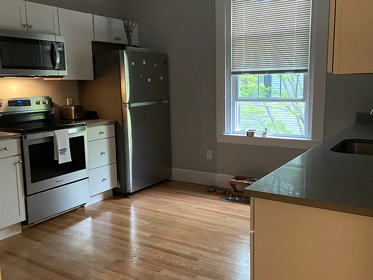 127 Sylvan St #3 — Photo 1