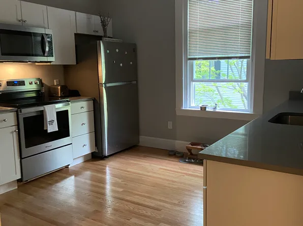 127 Sylvan St APT 3, Danvers, MA 01923