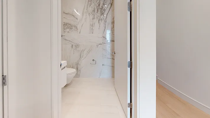 Rented by Flatiron Real Estate Advisors LLC | media 19