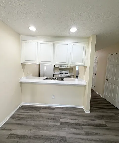6722 Lagrange Dr — Photo 16