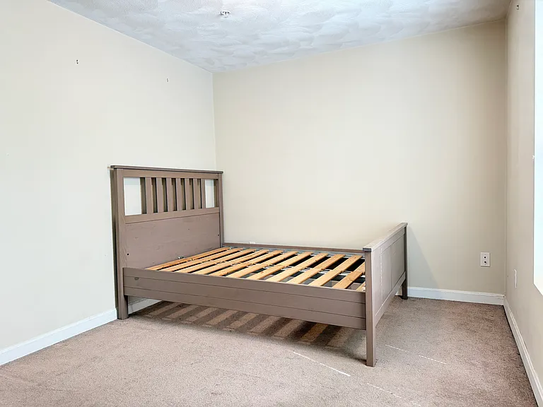 182 London St #2 — Photo 8