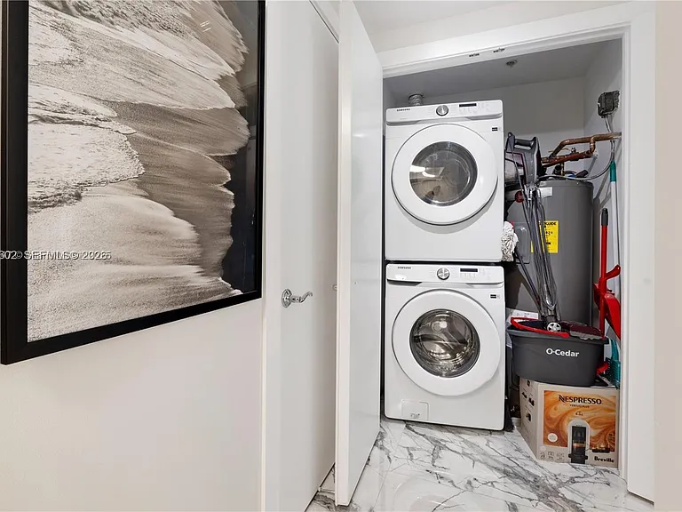 3400 SW 27th Ave #605 — Photo 9