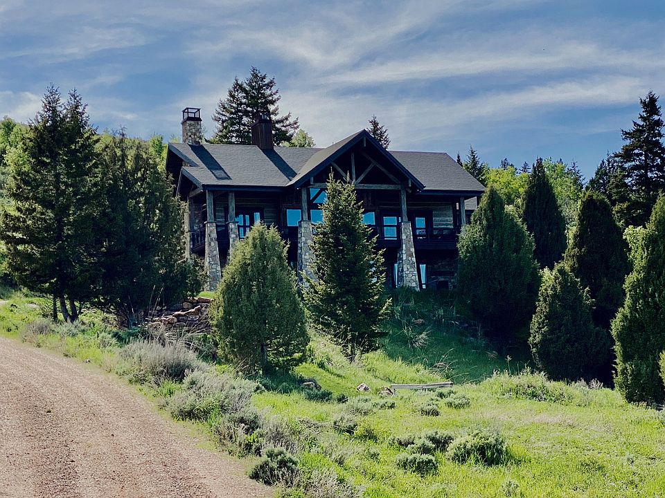 1st image of 207 Aspen Creek Cir