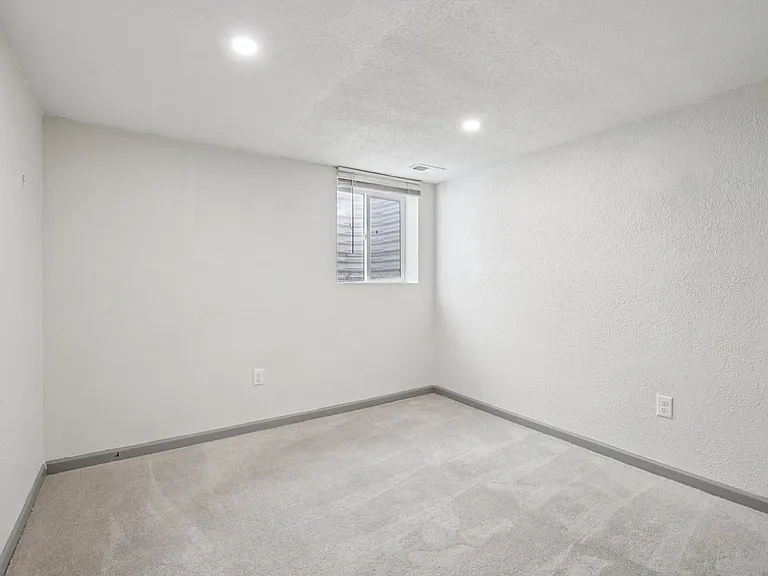 4161 Milwaukee St — Photo 22