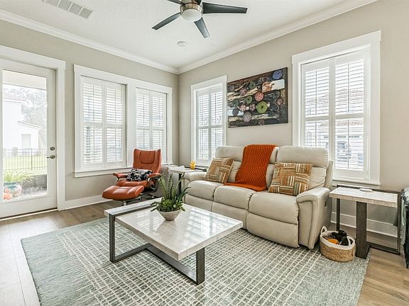 3rd image of 96125 Majestic Palm Way
