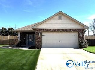 15788 Coach House Ct NW, Harvest, AL 35749