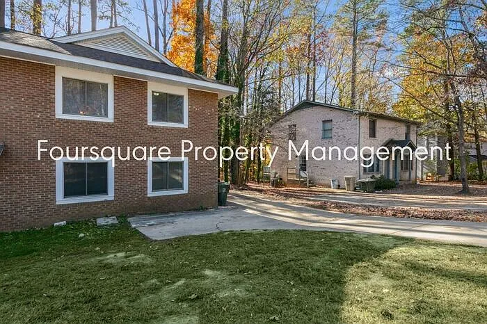 1105 Timber Dr #A — Photo 3