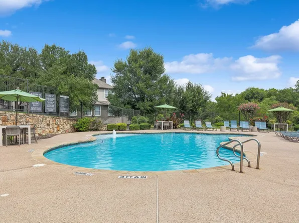 Cypress View Villas Apartments