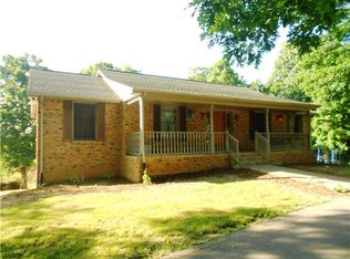 7284 Old Cox Pike, Bon Aqua, TN 37025