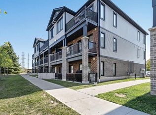 160 Rochefort St #D11, Kitchener, ON N2R0P5