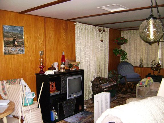 3rd image of 160 Cowlitz View Dr