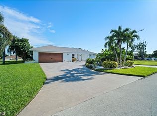 1220 SE 34th Ter, Cape Coral, FL 33904