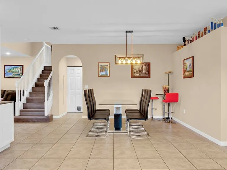 9022 Dupont Pl — Photo 7